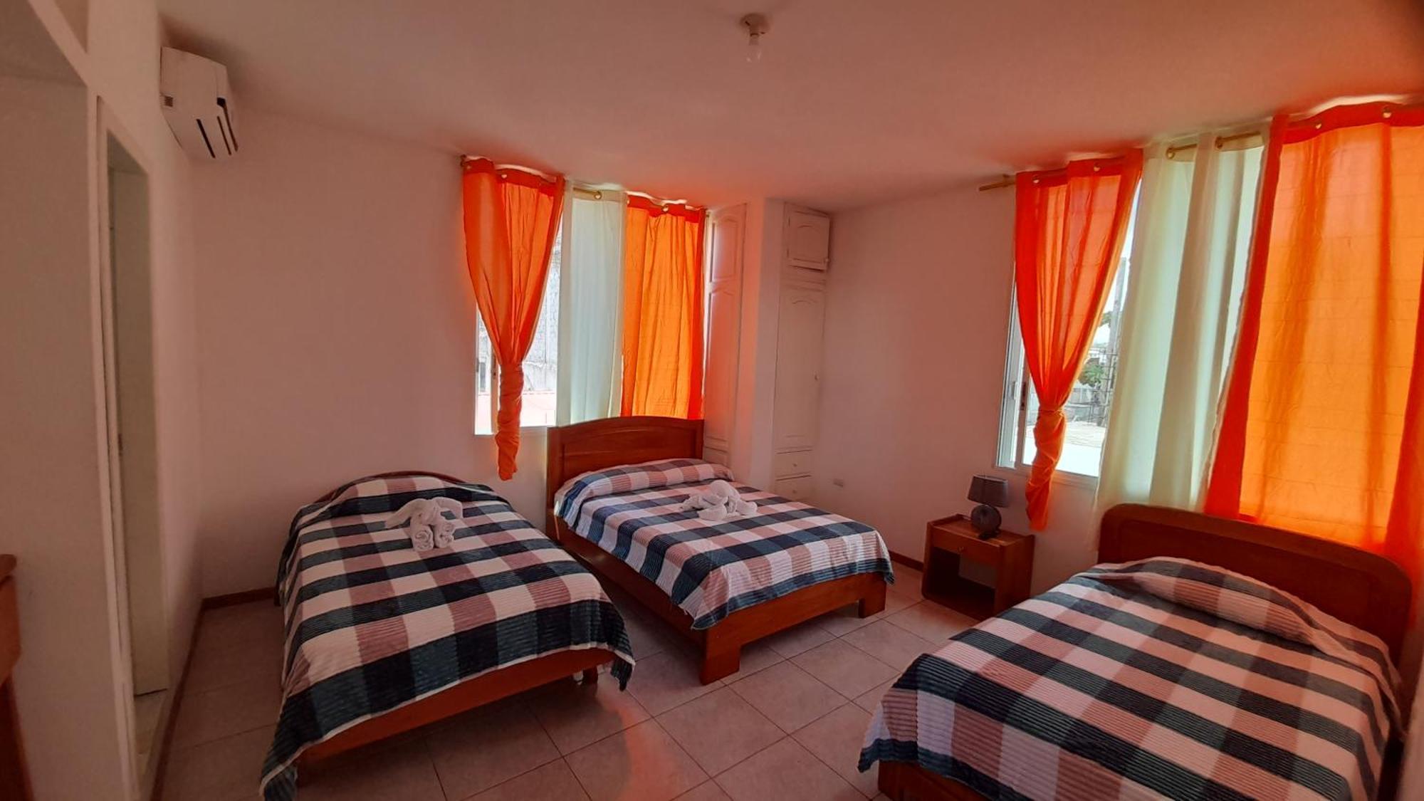 El Paraiso Puerto Ayora  Habitación foto